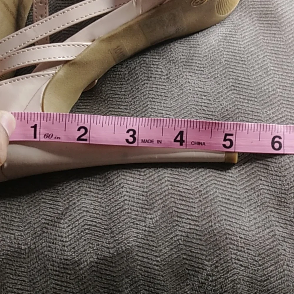 CHARLOTTE RUSSE Heels - Picture 8 of 9